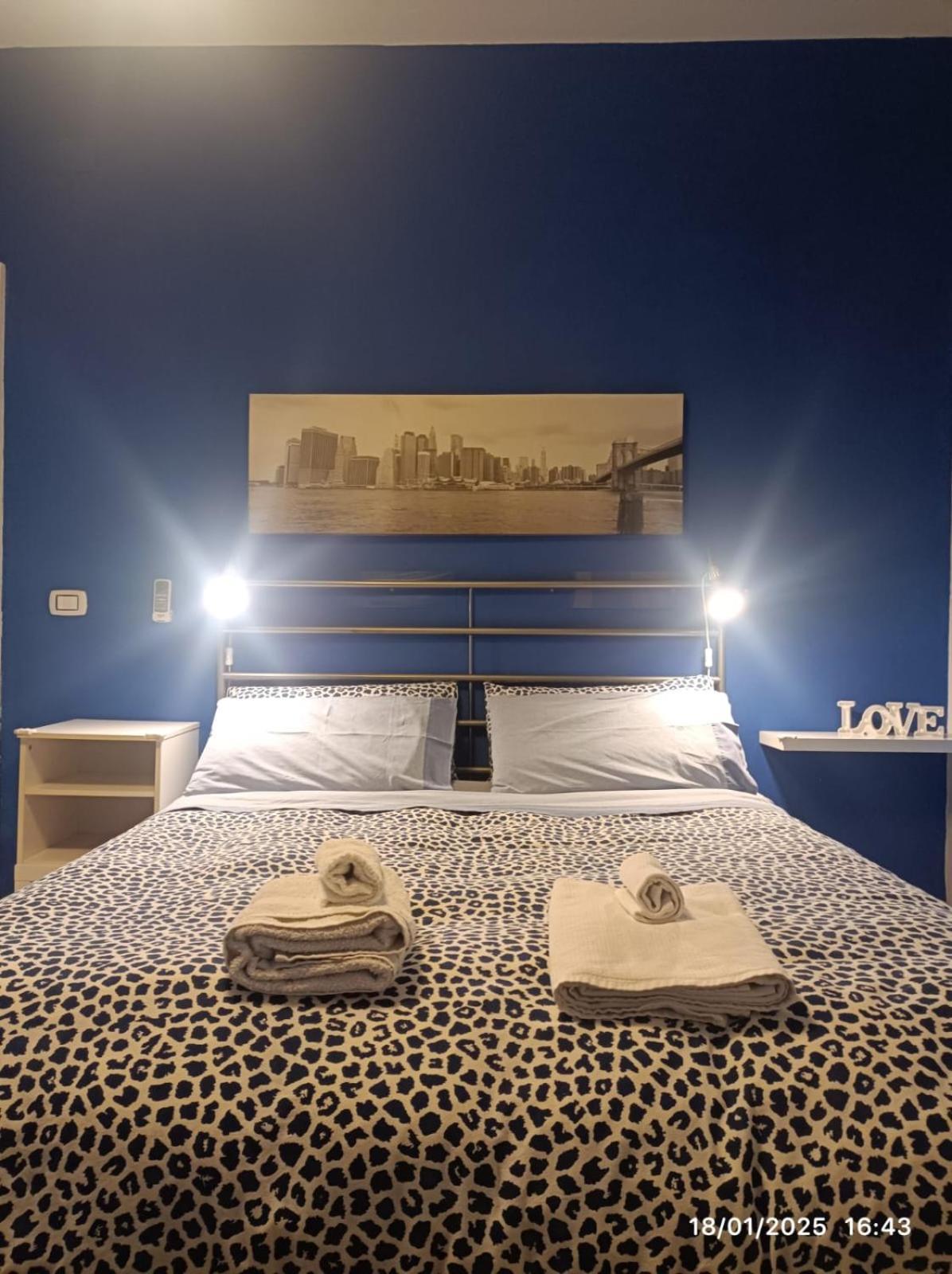Travel And Living Hotel Trani Ngoại thất bức ảnh